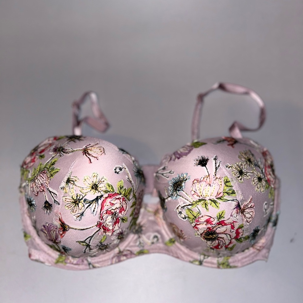 Victoria secret floral lace bra never worn 34DD